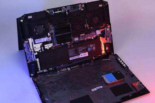 科技革新 機(jī)械革命曠世水冷游戲本拆機(jī)圖解，探秘貫穿CPU與GPU的散熱管道